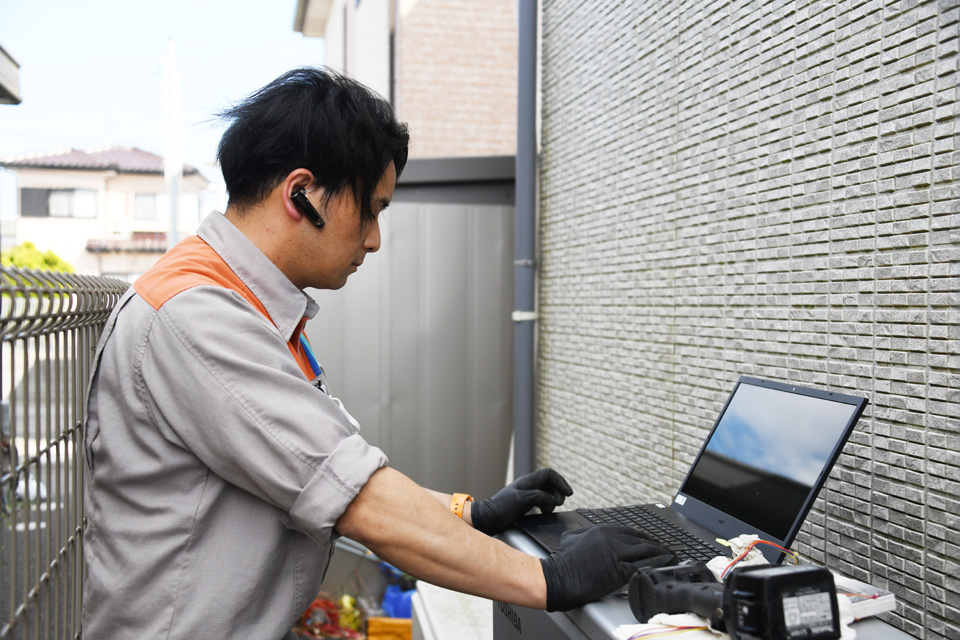 エンジニアスタッフ